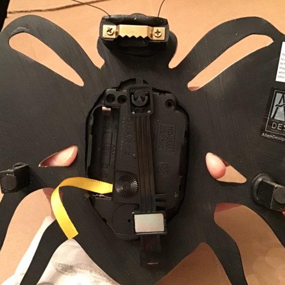 Bumblebee Ceramic Pendulum Clock NWT - Picture 6 of 10